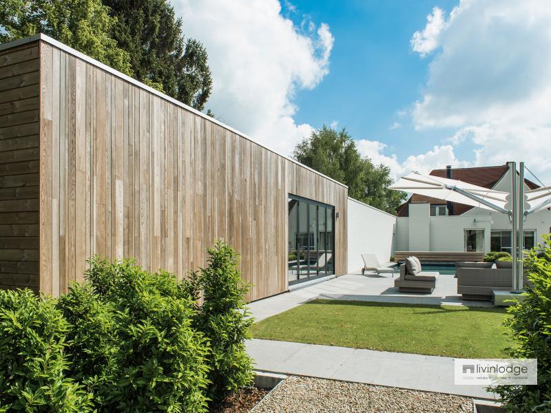 Moderne poolhouse met hobbyruimte te Tielt | houten bijgebouwen op maat