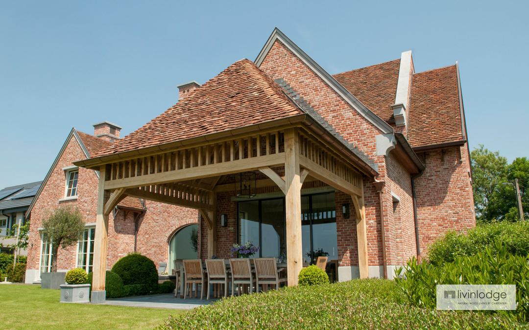 Terrassenüberdachung in Landhausstil