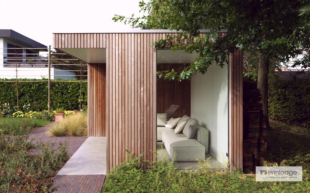 Moderne Terrassenüberdachung aus Holz